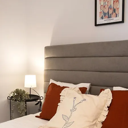 Charming 3-bedroom Retreat In The Heart Of