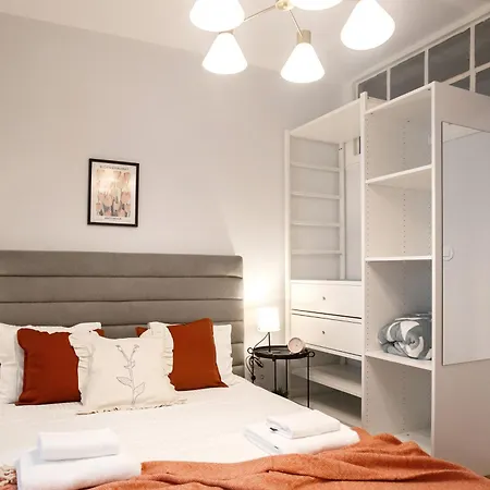 Апартаменты Charming 3-bedroom Retreat In The Heart Of Лиссабон